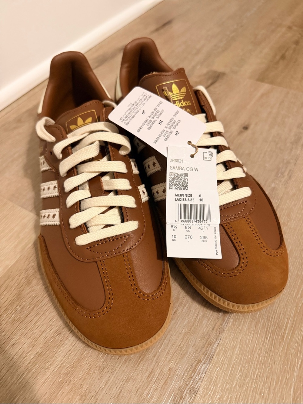 adidas Samba OG Shoes in Cloud White & Preloved Brown - Picture 4 of 6